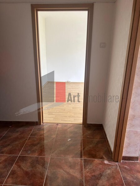 Vanzare apartament 4 camere decomandat Bd. Brancoveanu - Izvorul Rece